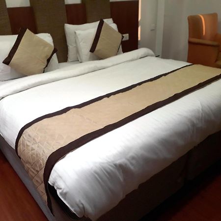 Airport Hotel Golden Bliss Near Delhi Airport New Delhi Exterior photo