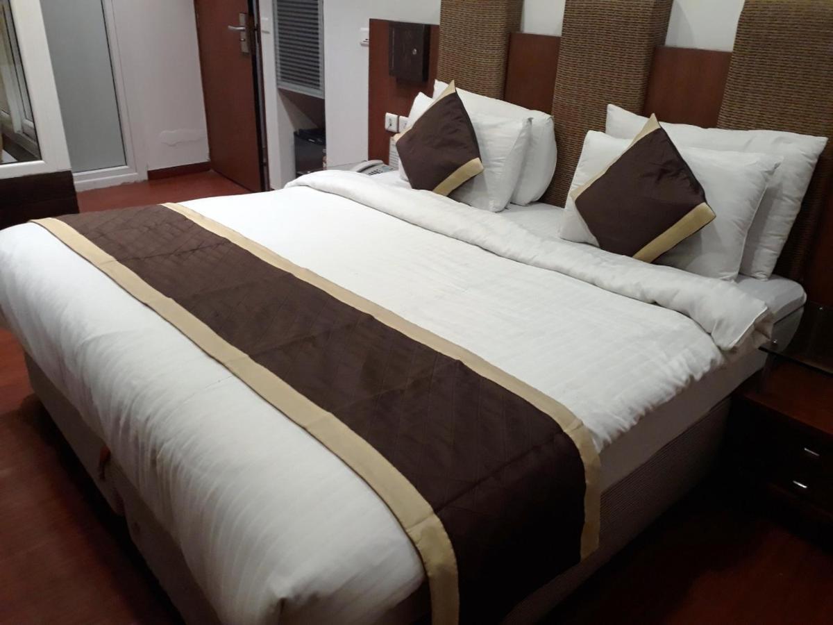 Airport Hotel Golden Bliss Near Delhi Airport New Delhi Exterior photo