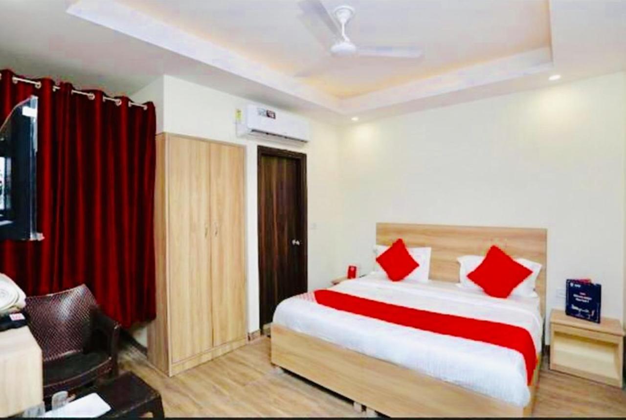 Airport Hotel Golden Bliss Near Delhi Airport New Delhi Exterior photo